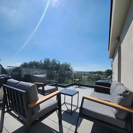 Апартамент Penthouse Old Town Варна