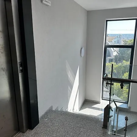 Penthouse Old Town Апартамент *