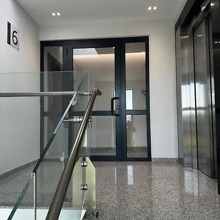 Апартамент Penthouse Old Town *